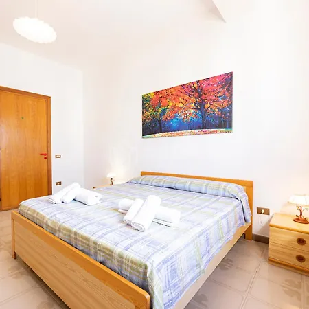 Azzurra * Porto Cesareo